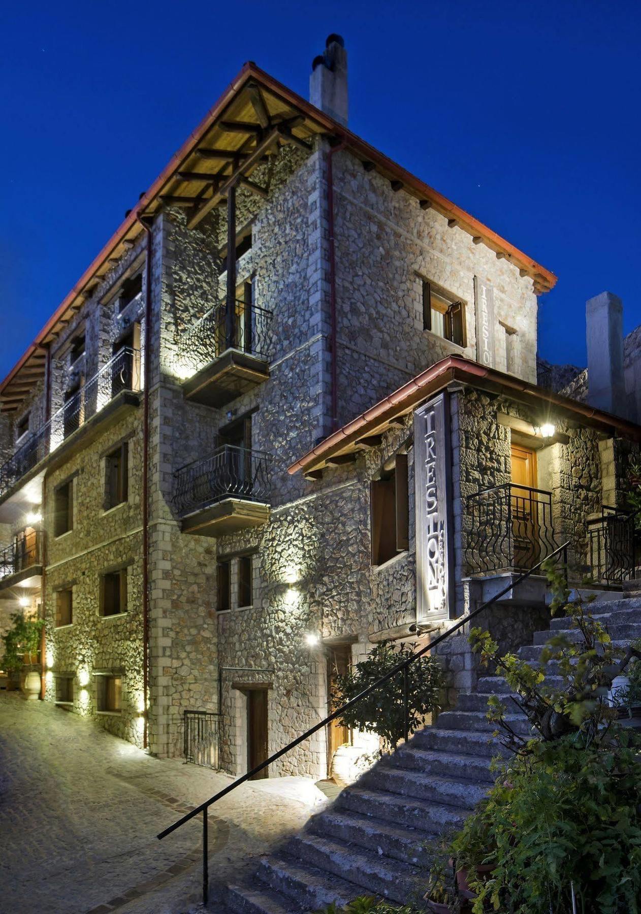 Xenonas Iresioni Hotel Arachova Exterior photo