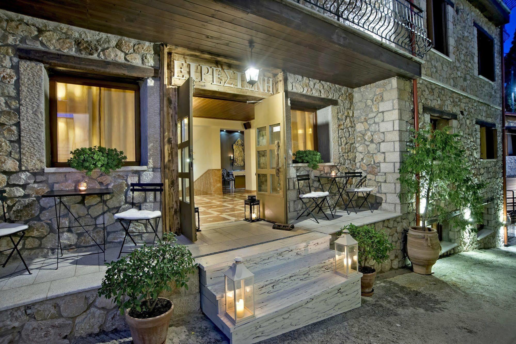 Xenonas Iresioni Hotel Arachova Exterior photo